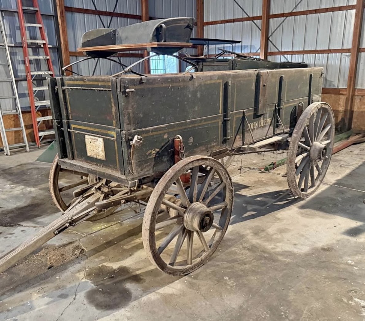 John Deere Wagon - Waverly Sales